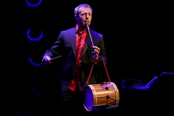 Euskal nortasun hotsak kontzartuaren azala