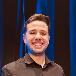 Javi Castaño, bandaren perkusionista